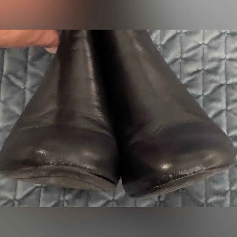 Vince Camuto Black Ankle Boots (7M)